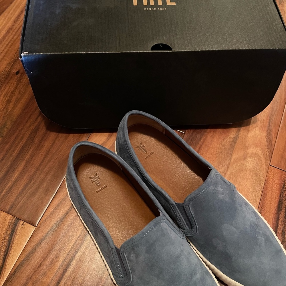 Frye Camille slip